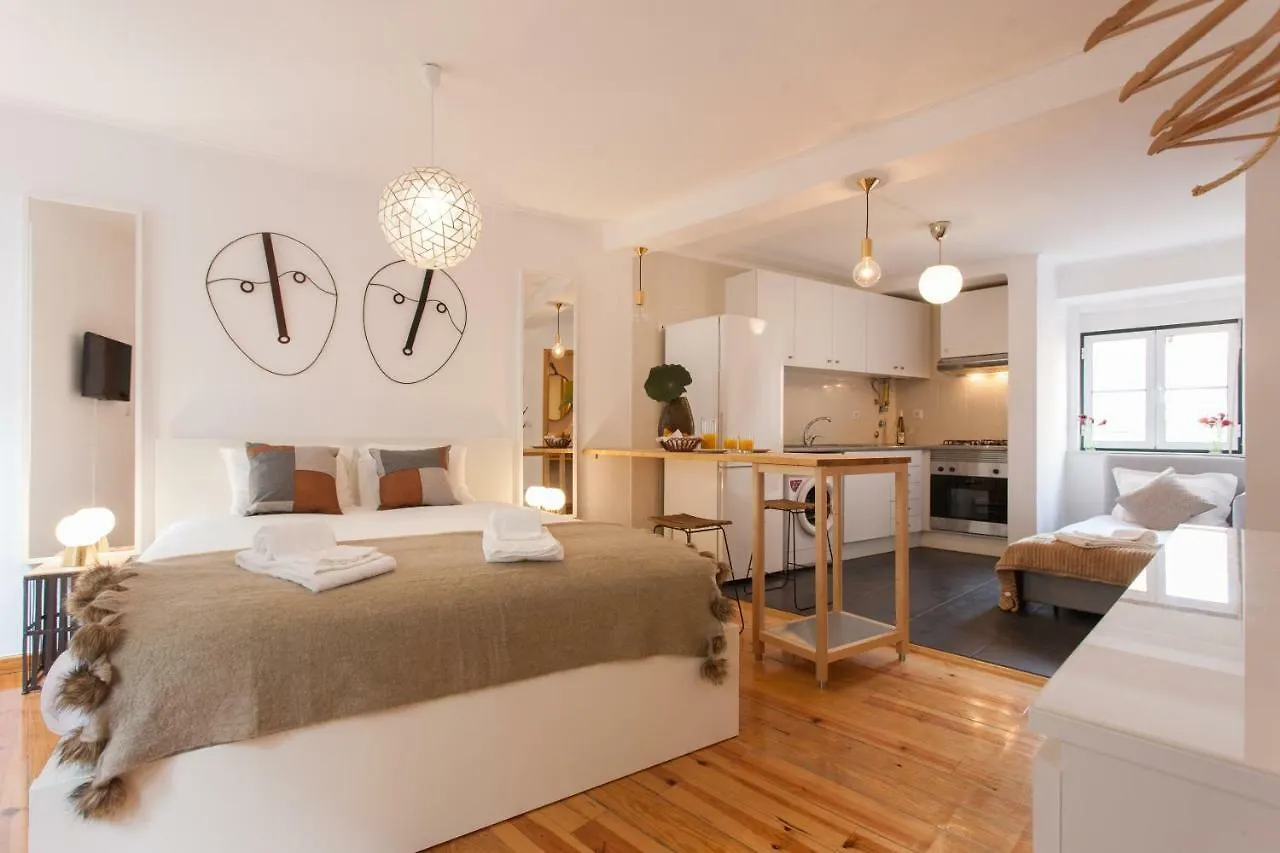 Martim Moniz Studio Apartments - By Lu Holidays Lisbon Portugal